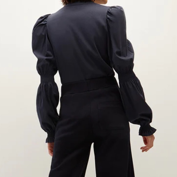 Veronica Beard Effy Puff-Sleeve Top in Navy💕 - Picture 2 of 9